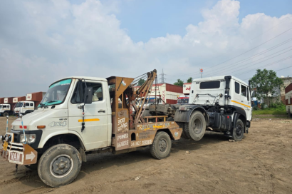 Manufacturer, Exporter, Importer, Supplier, Wholesaler, Retailer, Trader of Crane Services Near Me in Gurugram, Haryana, India.